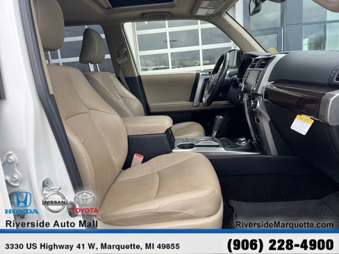 Used 2023 Toyota 4Runner Limited AWD/4WD image 27