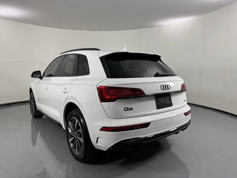 Used 2024 Audi Q5 2.0T Premium w/ Summer of Audi Package image 8