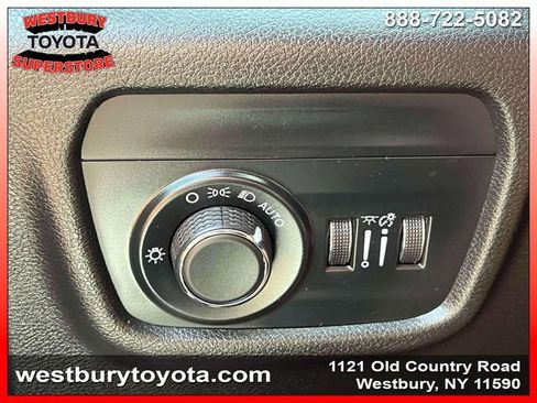 Used 2024 Jeep Grand Cherokee L Laredo image 22