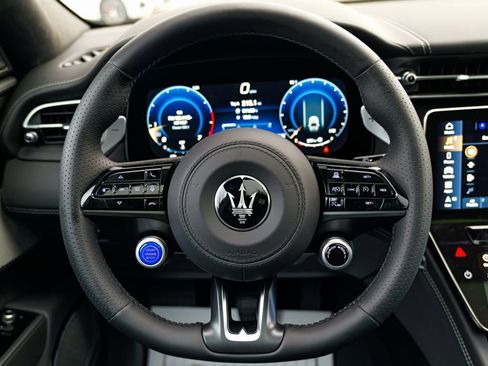 New 2025 Maserati Grecale GT image 41