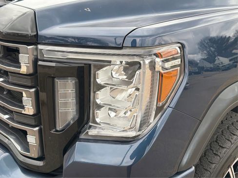 Used 2020 GMC Sierra 2500 AT4 image 26