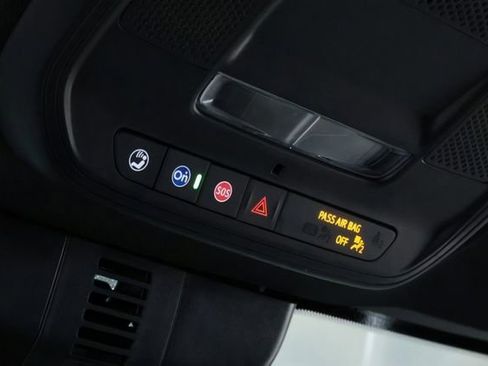 Used 2026 Chevrolet Traverse LT w/ Midnight/Sport Edition image 31