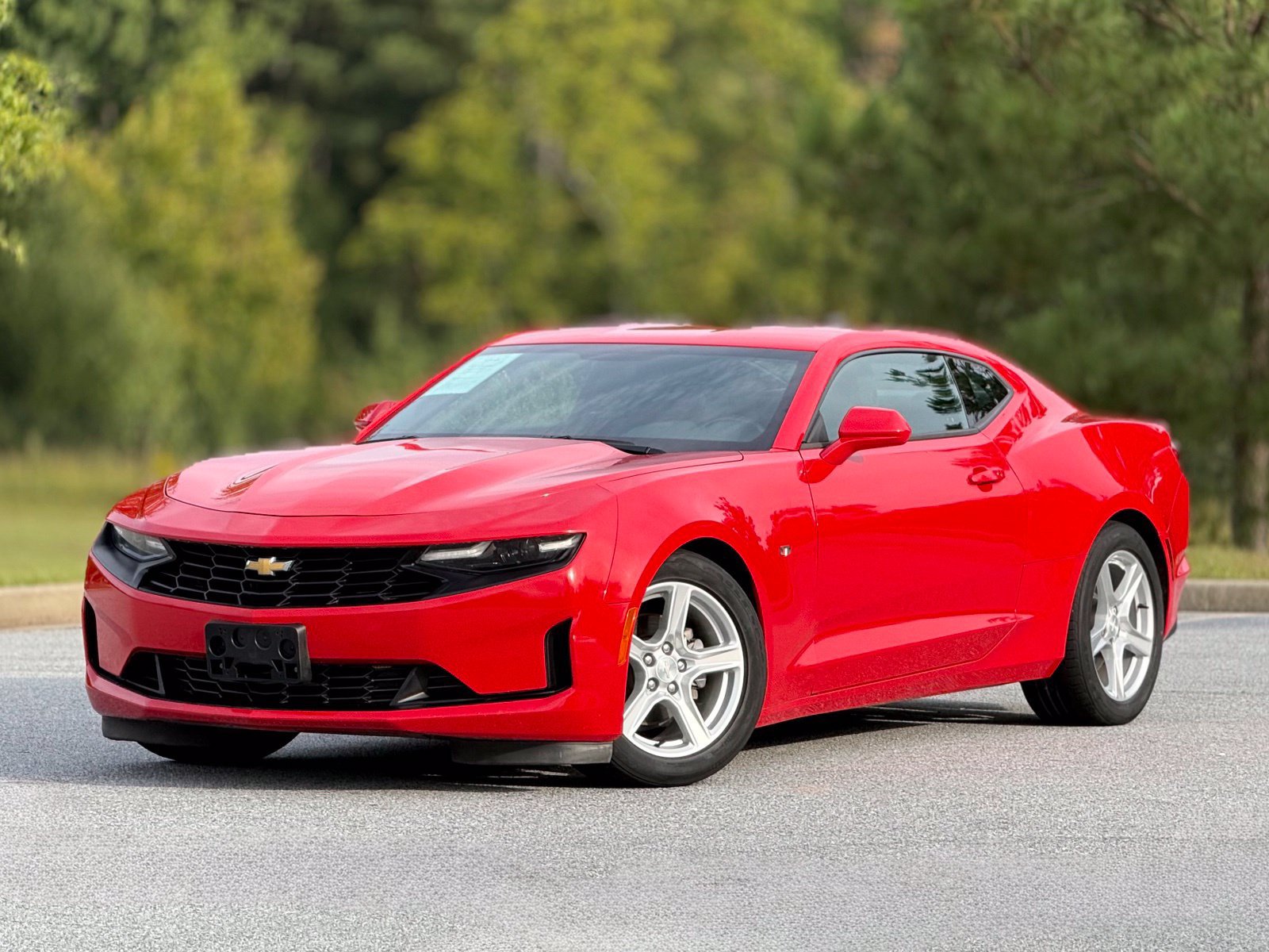 Used 2020 Chevrolet Camaro LT w/ Technology Package RWD image 8