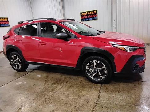 Used 2024 Subaru Crosstrek 2.0i Premium w/ Crosstrek Mirror Package AWD/4WD image 2