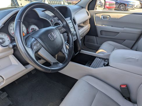 Used 2010 Honda Pilot EX-L image 17