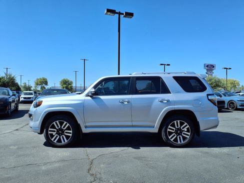 Used 2019 Toyota 4Runner Limited AWD/4WD image 3