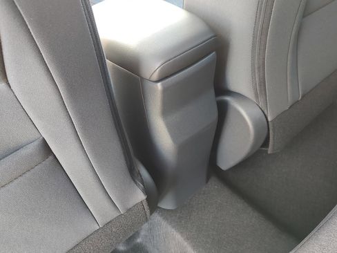 Used 2025 Nissan Kicks SV w/ SV Premium Package image 14