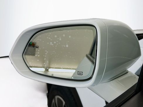 Used 2024 Chevrolet Blazer EV LT AWD/4WD image 16