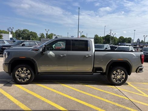New 2026 GMC Sierra 2500 Denali w/ Denali Reserve Package AWD/4WD image 7