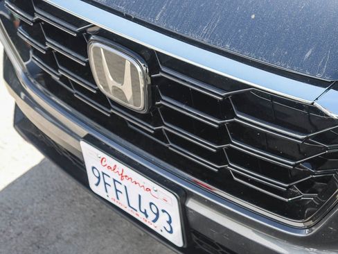 Used 2023 Honda CR-V EX-L image 6