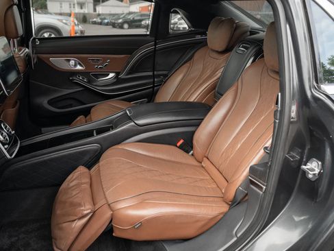 Used 2019 Mercedes-Benz Maybach S 560 4MATIC image 9