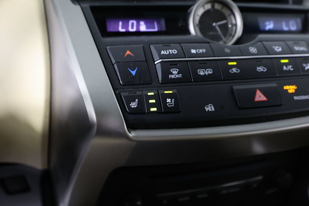 Used 2015 Lexus NX 200t AWD w/ Premium Package image 37