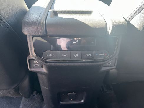 Used 2025 Toyota Grand Highlander XLE image 21