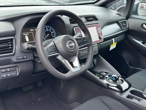 New 2025 Nissan Leaf SV Plus image 31