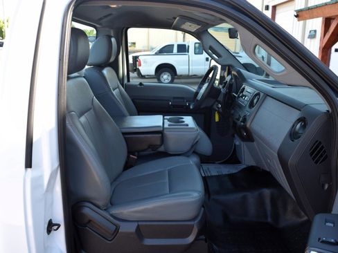 Used 2016 Ford F250 XL w/ Power Equipment Group RWD image 14