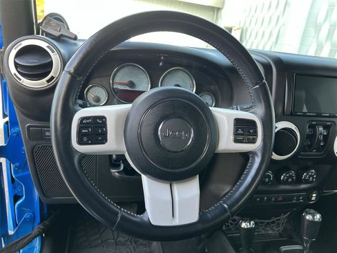 Used 2014 Jeep Wrangler Polar Edition image 14
