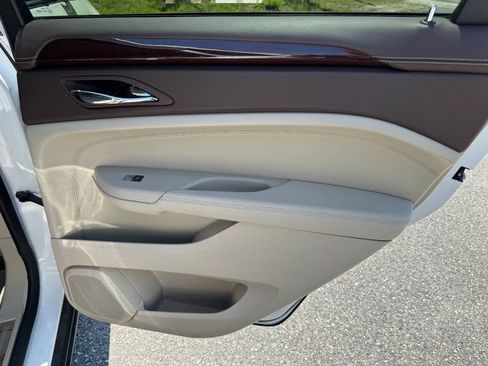 Used 2011 Cadillac SRX Luxury FWD image 42