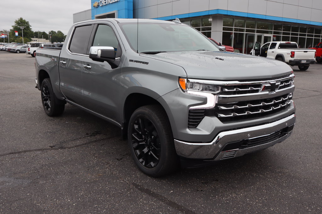 New 2026 Chevrolet Silverado 1500 LTZ w/ LTZ Premium Package AWD/4WD image 2