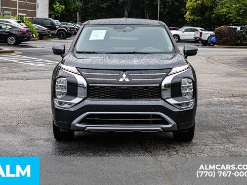 Used 2025 Mitsubishi Outlander SE FWD image 11
