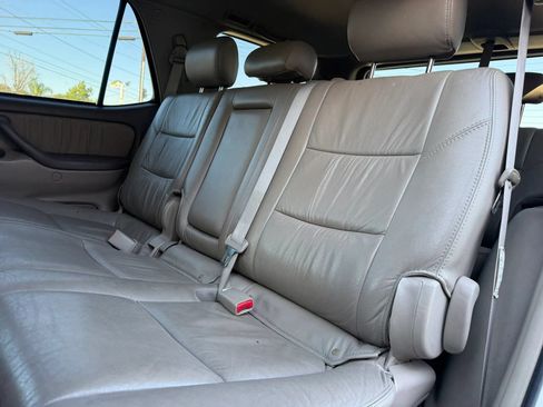 Used 2007 Toyota Sequoia Limited RWD image 13