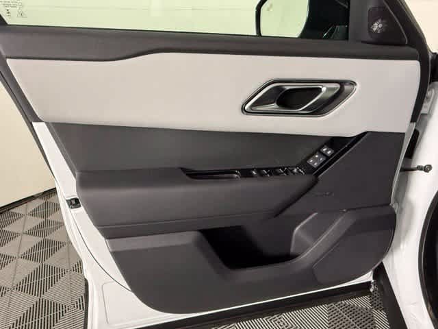 New 2026 Land Rover Range Rover Velar S AWD/4WD image 18
