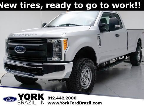 Used 2017 Ford F350 XL image 1