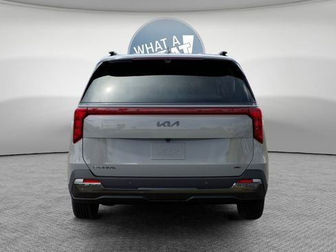 New 2026 Kia Carnival Hybrid FWD image 13