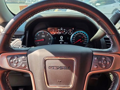 Used 2019 GMC Yukon Denali w/ Denali Ultimate Package image 25