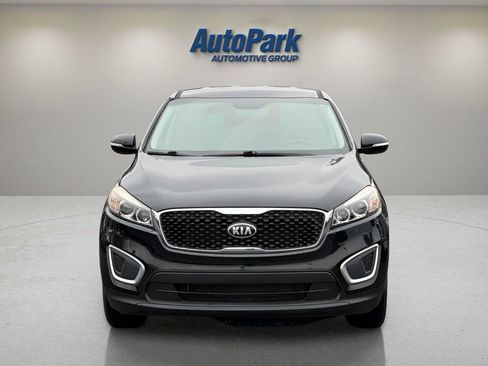 Used 2018 Kia Sorento L image 2