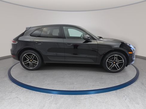 Used 2021 Porsche Macan AWD/4WD image 4