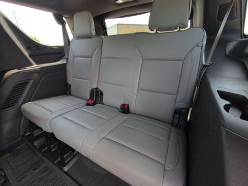 Used 2022 GMC Yukon SLT w/ SLT Premium Package RWD image 29