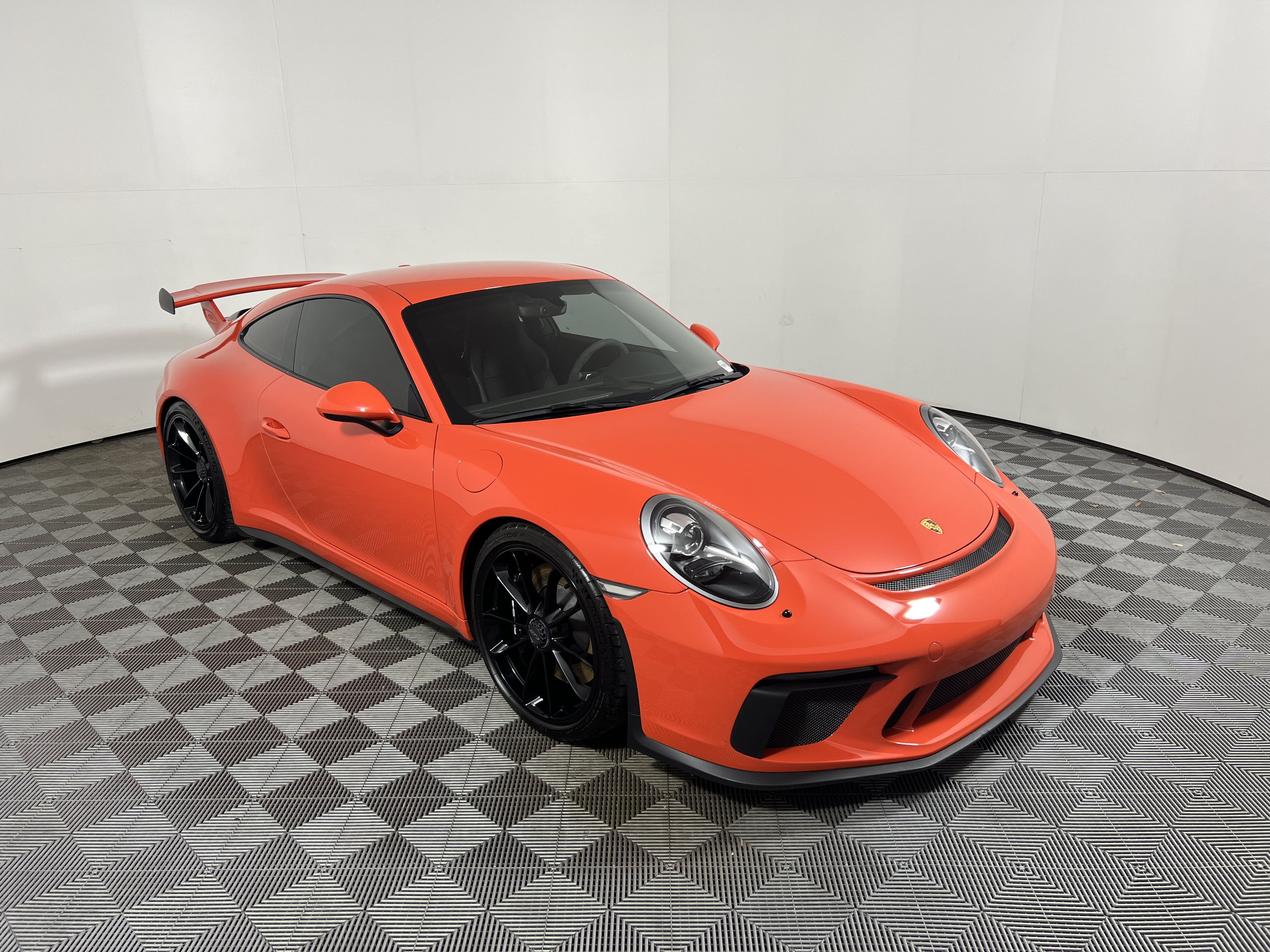 Certified 2018 Porsche 911 GT3 RWD image 9