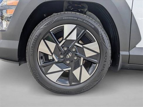 Certified 2025 Hyundai Kona SEL FWD image 21
