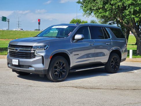Used 2021 Chevrolet Tahoe LT w/ LT Signature Package RWD image 2