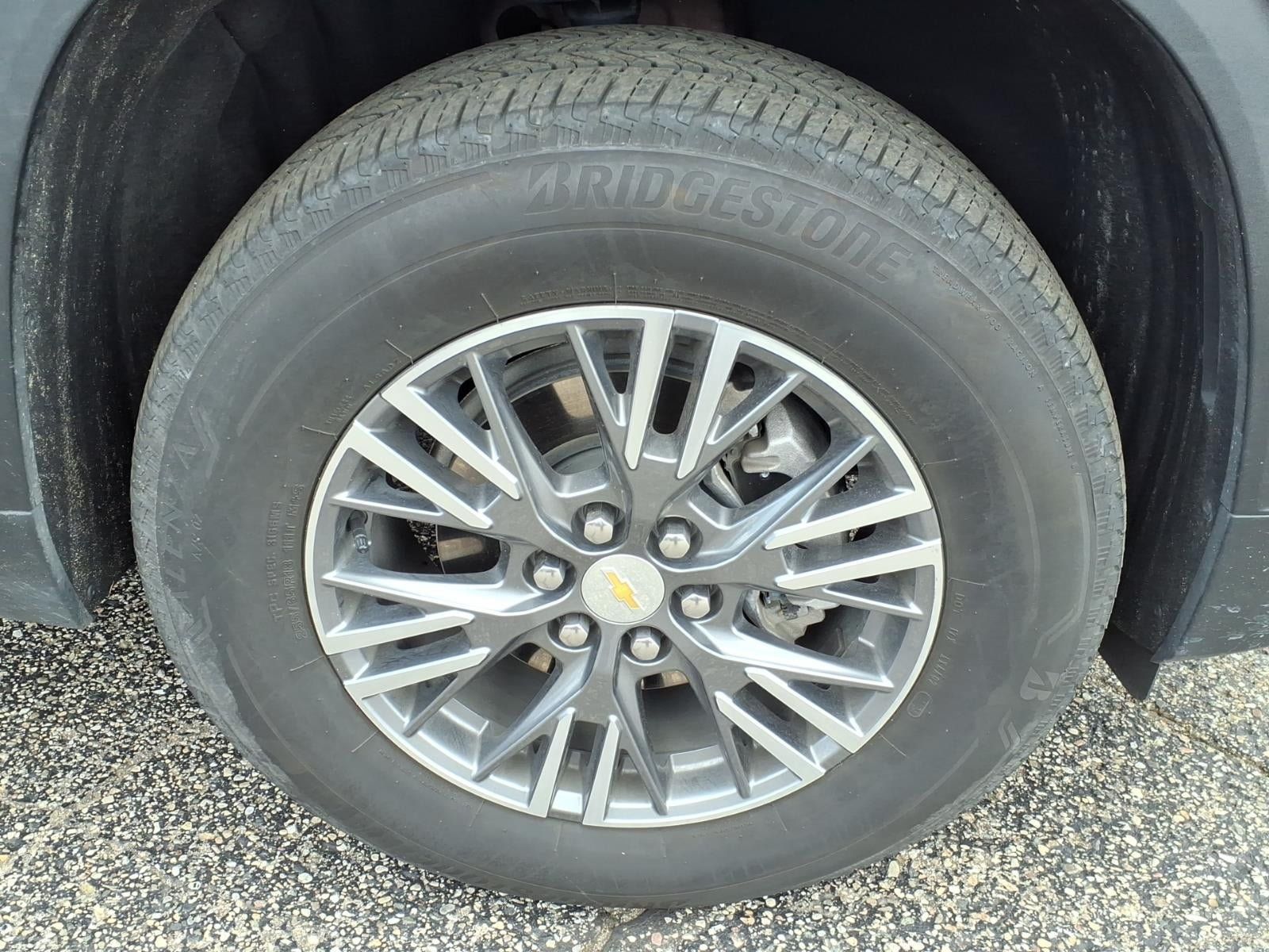 Used 2026 Chevrolet Traverse LT AWD/4WD image 17