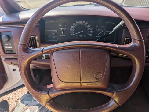 Used 1996 Buick Roadmaster Estate image 14