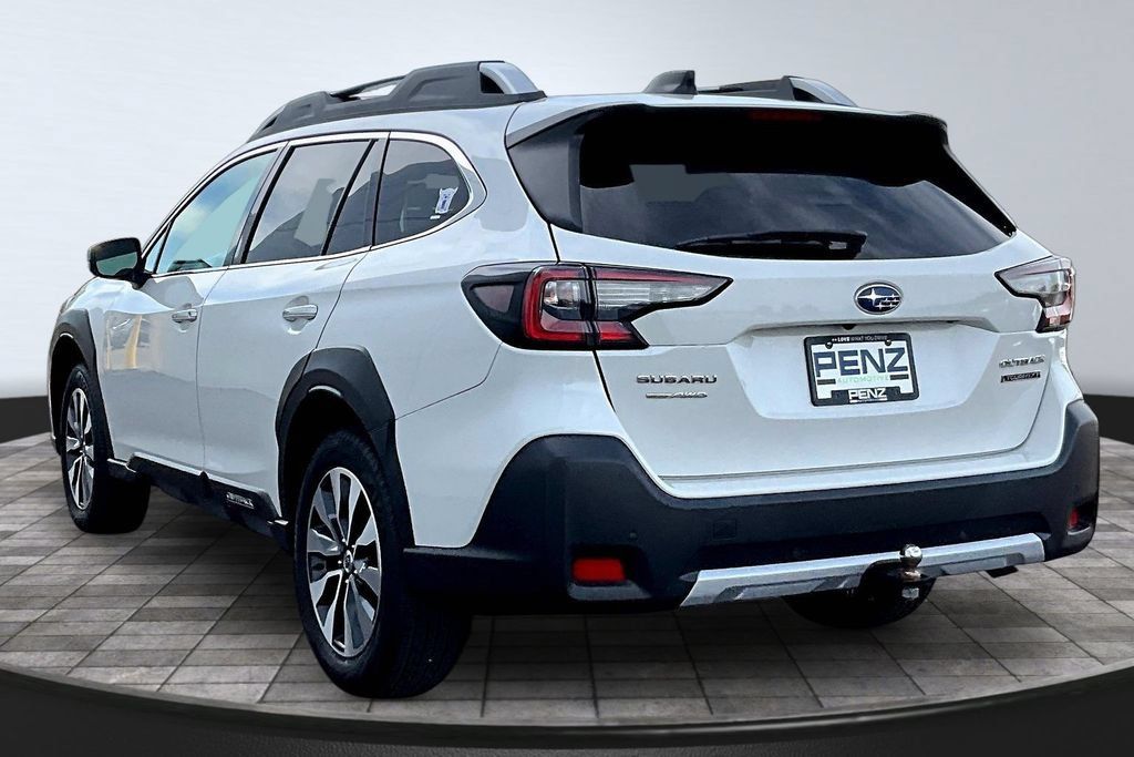 Used 2024 Subaru Outback Touring XT AWD/4WD image 4
