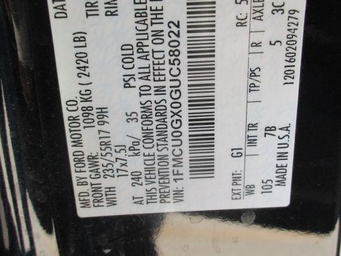 Used 2016 Ford Escape SE w/ Equipment Group 201A FWD image 19