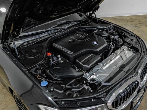 Used 2019 BMW 330i Sedan w/ M Sport Package RWD image 54