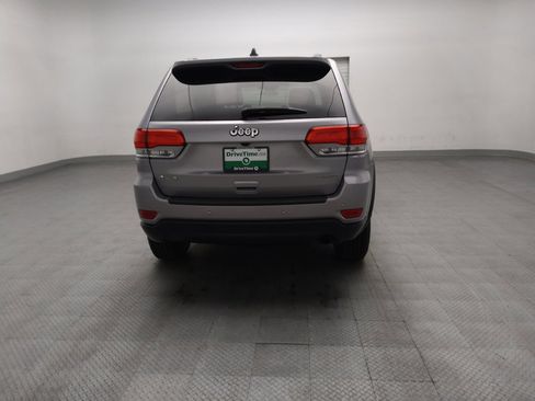 Used 2018 Jeep Grand Cherokee Laredo AWD/4WD image 7