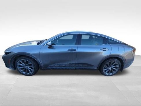 Used 2023 Toyota Crown Limited image 3