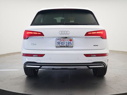 Used 2023 Audi Q5 2.0T Premium w/ Convenience Package image 4