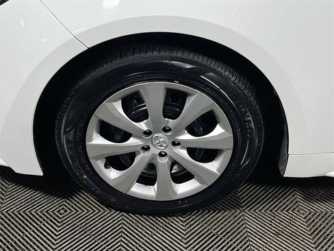 Certified 2024 Toyota Corolla LE image 27