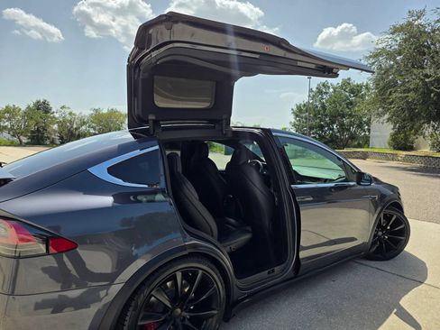 Used 2020 Tesla Model X Performance AWD/4WD image 29