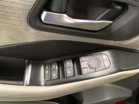 Used 2022 Nissan Rogue SV image 13