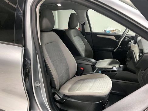 Used 2022 Ford Escape SE FWD image 9