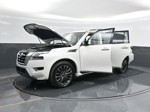 Used 2024 Nissan Armada Platinum w/ Captain's Chairs Package AWD/4WD image 54