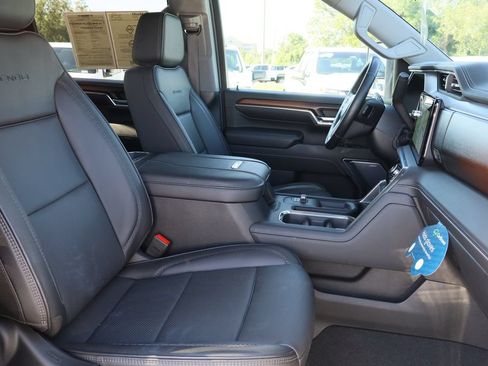 Certified 2024 GMC Sierra 2500 Denali w/ Denali Reserve Package AWD/4WD image 30