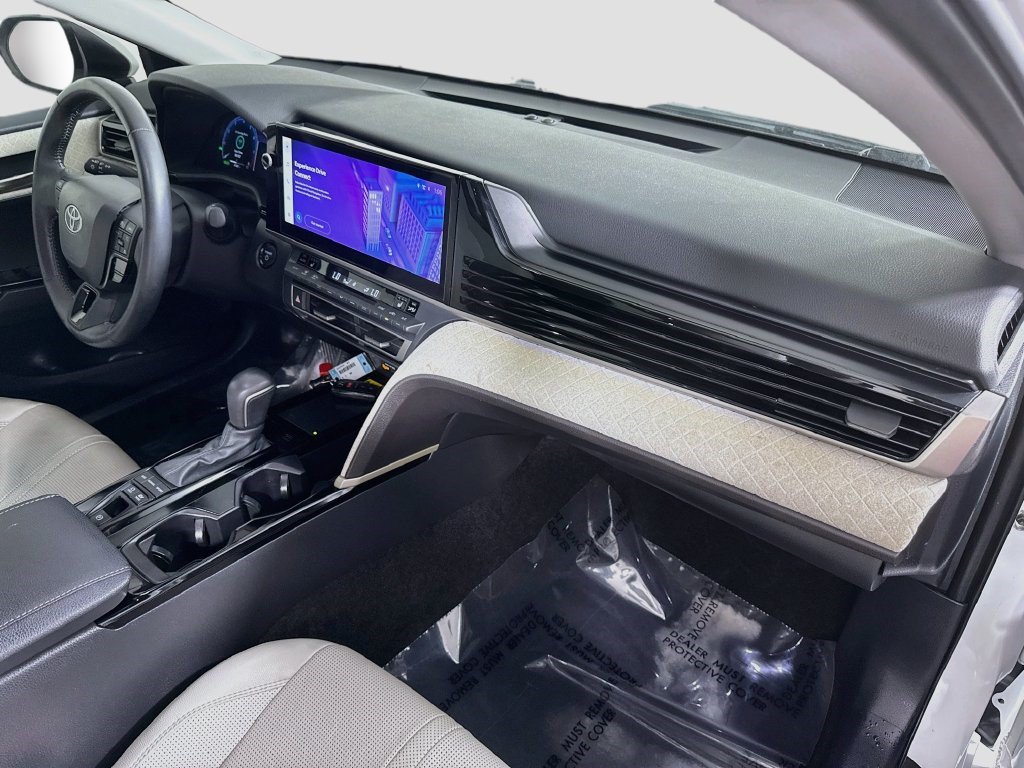Used 2025 Toyota Camry XLE FWD image 29
