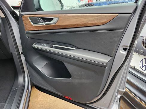 New 2026 Volkswagen Atlas SE image 15